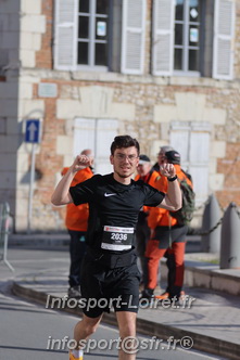 Marathon_Cheverny2025_Dimanche_Passage_CentreVille/2025CHEVERNY_VILLE_001457.JPG