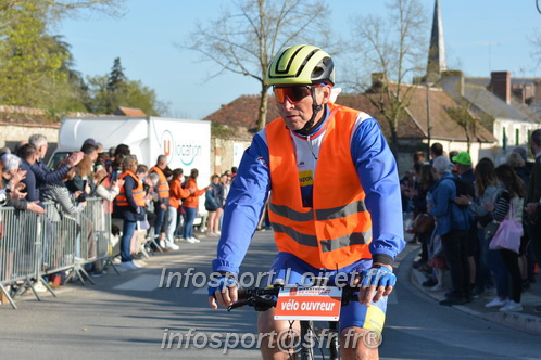 Marathon_Cheverny2025_Dimanche_Passage_CentreVille/2025CHEVERNY_VILLE_001503.JPG