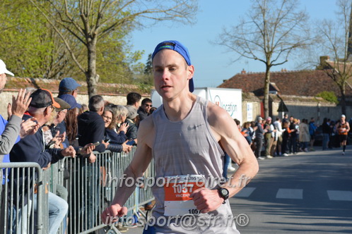Marathon_Cheverny2025_Dimanche_Passage_CentreVille/2025CHEVERNY_VILLE_001516.JPG