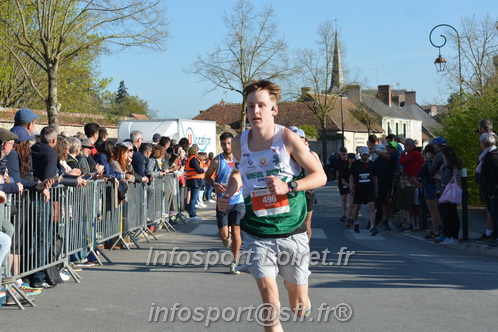 Marathon_Cheverny2025_Dimanche_Passage_CentreVille/2025CHEVERNY_VILLE_001524.JPG