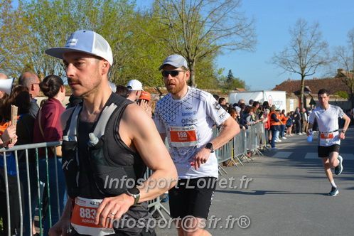 Marathon_Cheverny2025_Dimanche_Passage_CentreVille/2025CHEVERNY_VILLE_001527.JPG