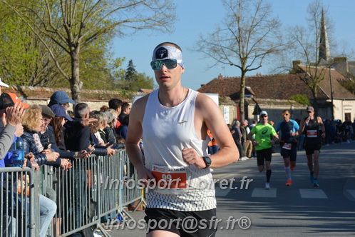 Marathon_Cheverny2025_Dimanche_Passage_CentreVille/2025CHEVERNY_VILLE_001529.JPG