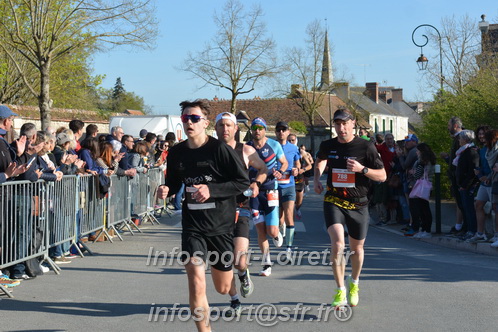 Marathon_Cheverny2025_Dimanche_Passage_CentreVille/2025CHEVERNY_VILLE_001533.JPG