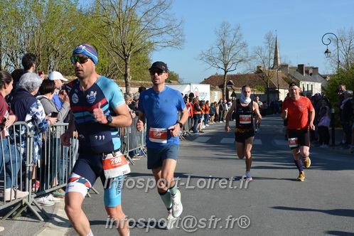 Marathon_Cheverny2025_Dimanche_Passage_CentreVille/2025CHEVERNY_VILLE_001535.JPG
