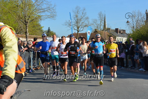 Marathon_Cheverny2025_Dimanche_Passage_CentreVille/2025CHEVERNY_VILLE_001546.JPG