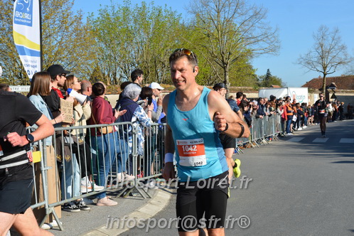 Marathon_Cheverny2025_Dimanche_Passage_CentreVille/2025CHEVERNY_VILLE_001553.JPG