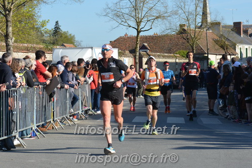 Marathon_Cheverny2025_Dimanche_Passage_CentreVille/2025CHEVERNY_VILLE_001584.JPG