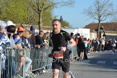 Marathon_Cheverny2025_Dimanche_Passage_CentreVille/2025CHEVERNY_VILLE_001594.JPG