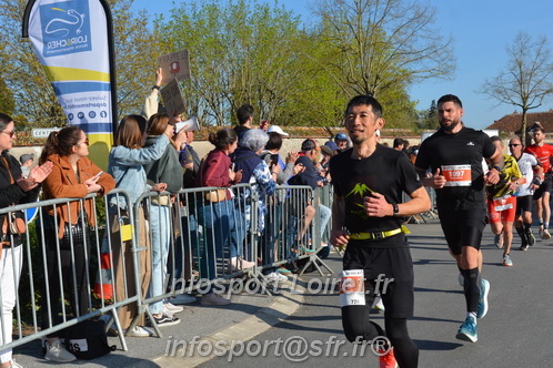 Marathon_Cheverny2025_Dimanche_Passage_CentreVille/2025CHEVERNY_VILLE_001606.JPG