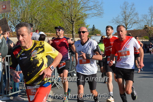 Marathon_Cheverny2025_Dimanche_Passage_CentreVille/2025CHEVERNY_VILLE_001608.JPG