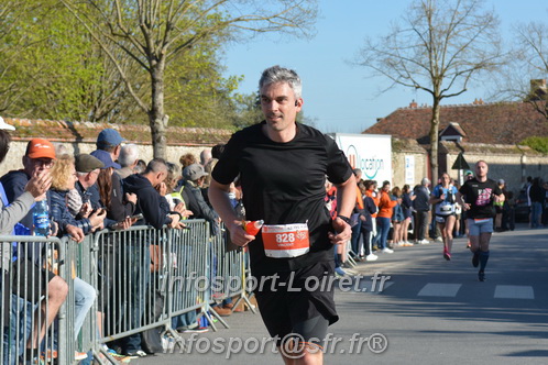 Marathon_Cheverny2025_Dimanche_Passage_CentreVille/2025CHEVERNY_VILLE_001615.JPG