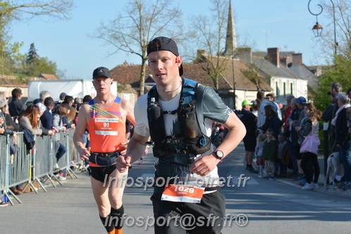 Marathon_Cheverny2025_Dimanche_Passage_CentreVille/2025CHEVERNY_VILLE_001649.JPG