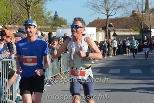 Marathon_Cheverny2025_Dimanche_Passage_CentreVille/2025CHEVERNY_VILLE_001651.JPG