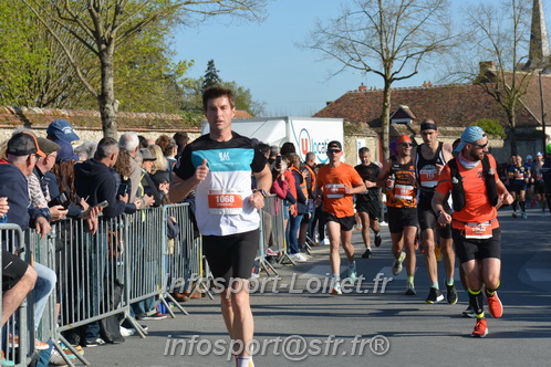 Marathon_Cheverny2025_Dimanche_Passage_CentreVille/2025CHEVERNY_VILLE_001654.JPG
