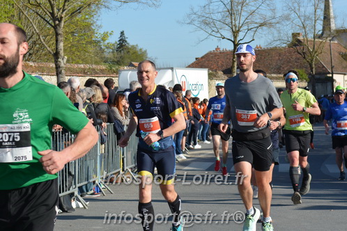 Marathon_Cheverny2025_Dimanche_Passage_CentreVille/2025CHEVERNY_VILLE_001663.JPG