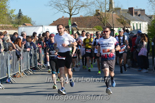 Marathon_Cheverny2025_Dimanche_Passage_CentreVille/2025CHEVERNY_VILLE_001680.JPG