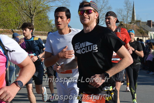 Marathon_Cheverny2025_Dimanche_Passage_CentreVille/2025CHEVERNY_VILLE_001686.JPG