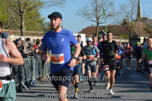 Marathon_Cheverny2025_Dimanche_Passage_CentreVille/2025CHEVERNY_VILLE_001693.JPG