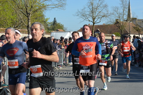 Marathon_Cheverny2025_Dimanche_Passage_CentreVille/2025CHEVERNY_VILLE_001697.JPG