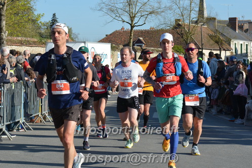 Marathon_Cheverny2025_Dimanche_Passage_CentreVille/2025CHEVERNY_VILLE_001705.JPG