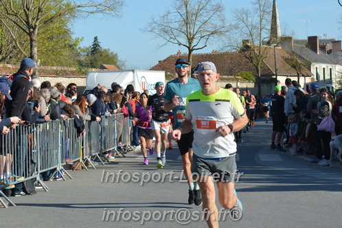 Marathon_Cheverny2025_Dimanche_Passage_CentreVille/2025CHEVERNY_VILLE_001709.JPG