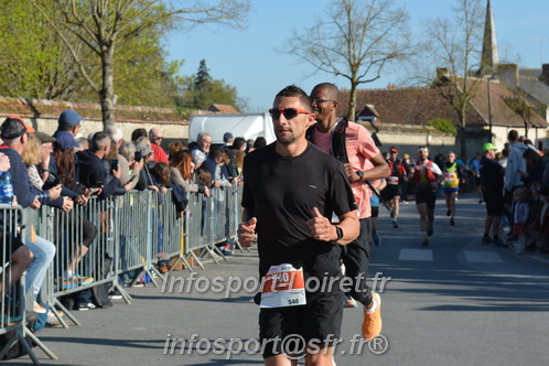 Marathon_Cheverny2025_Dimanche_Passage_CentreVille/2025CHEVERNY_VILLE_001716.JPG