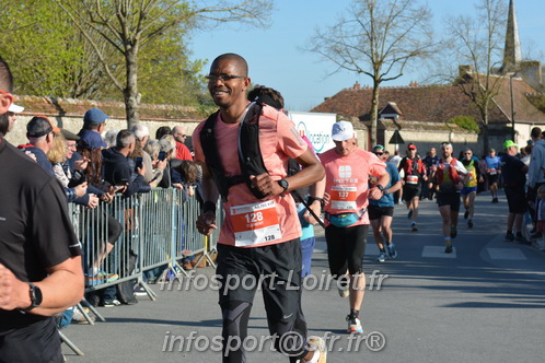 Marathon_Cheverny2025_Dimanche_Passage_CentreVille/2025CHEVERNY_VILLE_001717.JPG