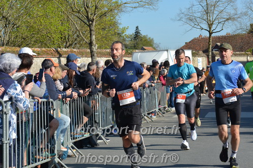 Marathon_Cheverny2025_Dimanche_Passage_CentreVille/2025CHEVERNY_VILLE_001724.JPG