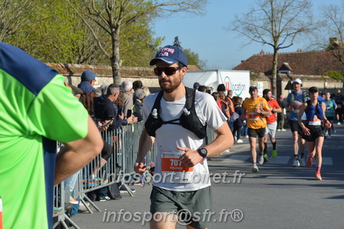 Marathon_Cheverny2025_Dimanche_Passage_CentreVille/2025CHEVERNY_VILLE_001727.JPG