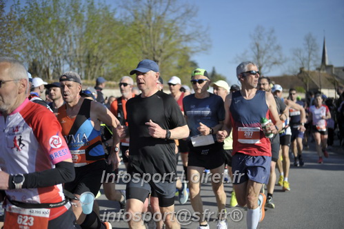 Marathon_Cheverny2025_Dimanche_Passage_CentreVille/2025CHEVERNY_VILLE_001771.JPG
