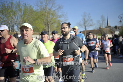 Marathon_Cheverny2025_Dimanche_Passage_CentreVille/2025CHEVERNY_VILLE_001772.JPG