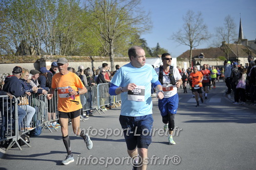 Marathon_Cheverny2025_Dimanche_Passage_CentreVille/2025CHEVERNY_VILLE_001806.JPG