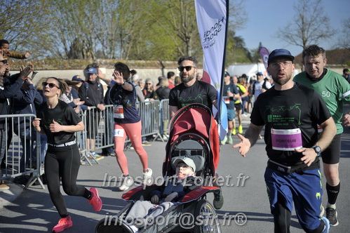 Marathon_Cheverny2025_Dimanche_Passage_CentreVille/2025CHEVERNY_VILLE_001835.JPG