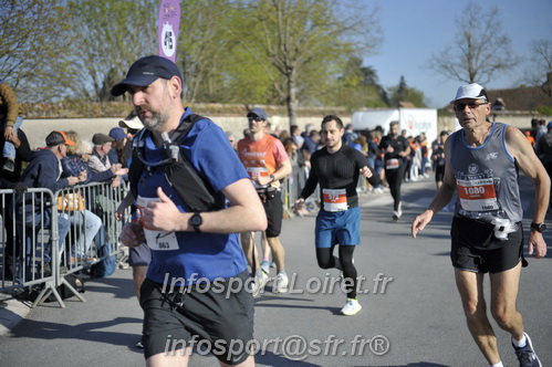 Marathon_Cheverny2025_Dimanche_Passage_CentreVille/2025CHEVERNY_VILLE_001837.JPG