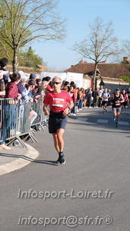Marathon_Cheverny2025_Dimanche_Passage_CentreVille/2025CHEVERNY_VILLE_001858.JPG
