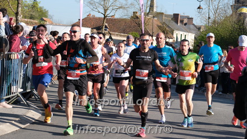 Marathon_Cheverny2025_Dimanche_Passage_CentreVille/2025CHEVERNY_VILLE_001870.JPG