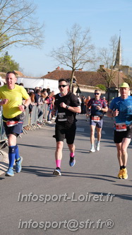 Marathon_Cheverny2025_Dimanche_Passage_CentreVille/2025CHEVERNY_VILLE_001877.JPG