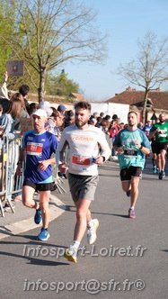 Marathon_Cheverny2025_Dimanche_Passage_CentreVille/2025CHEVERNY_VILLE_001884.JPG