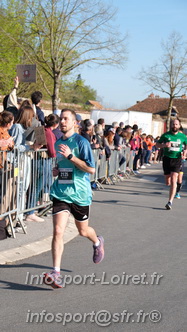 Marathon_Cheverny2025_Dimanche_Passage_CentreVille/2025CHEVERNY_VILLE_001885.JPG