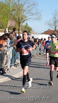 Marathon_Cheverny2025_Dimanche_Passage_CentreVille/2025CHEVERNY_VILLE_001889.JPG