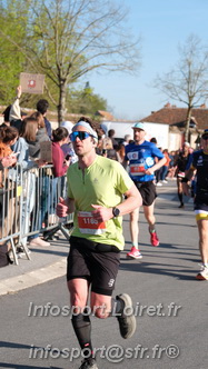 Marathon_Cheverny2025_Dimanche_Passage_CentreVille/2025CHEVERNY_VILLE_001890.JPG