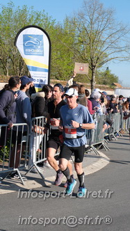 Marathon_Cheverny2025_Dimanche_Passage_CentreVille/2025CHEVERNY_VILLE_001905.JPG