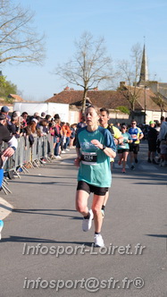Marathon_Cheverny2025_Dimanche_Passage_CentreVille/2025CHEVERNY_VILLE_001909.JPG