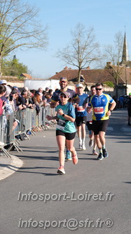 Marathon_Cheverny2025_Dimanche_Passage_CentreVille/2025CHEVERNY_VILLE_001912.JPG