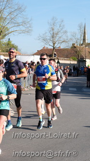 Marathon_Cheverny2025_Dimanche_Passage_CentreVille/2025CHEVERNY_VILLE_001913.JPG