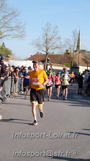 Marathon_Cheverny2025_Dimanche_Passage_CentreVille/2025CHEVERNY_VILLE_001922.JPG