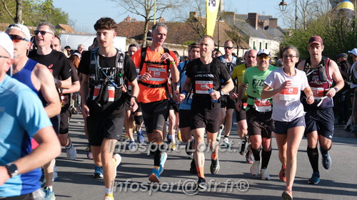 Marathon_Cheverny2025_Dimanche_Passage_CentreVille/2025CHEVERNY_VILLE_001929.JPG