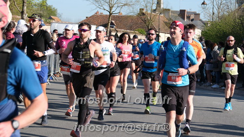 Marathon_Cheverny2025_Dimanche_Passage_CentreVille/2025CHEVERNY_VILLE_001930.JPG