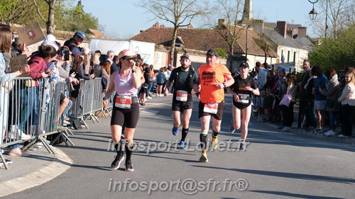 Marathon_Cheverny2025_Dimanche_Passage_CentreVille/2025CHEVERNY_VILLE_001936.JPG