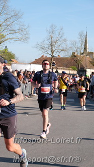 Marathon_Cheverny2025_Dimanche_Passage_CentreVille/2025CHEVERNY_VILLE_001941.JPG